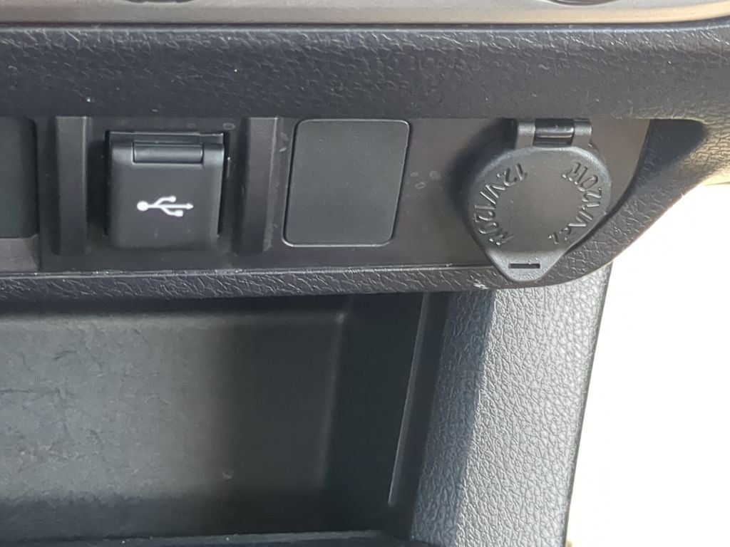 2023 Toyota TACOMA SR5 SR5