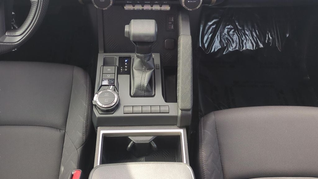 2025 Toyota TACOMA SR5 SR5