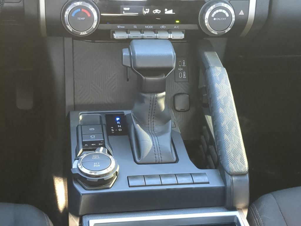 2024 Toyota TACOMA SR5 SR5