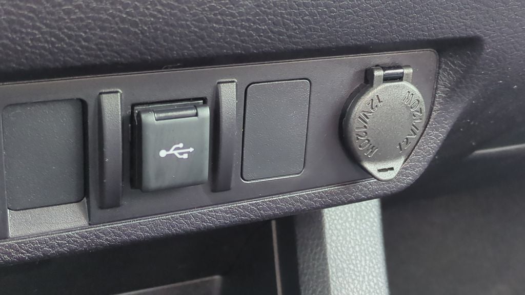 2022 Toyota TACOMA SR SR