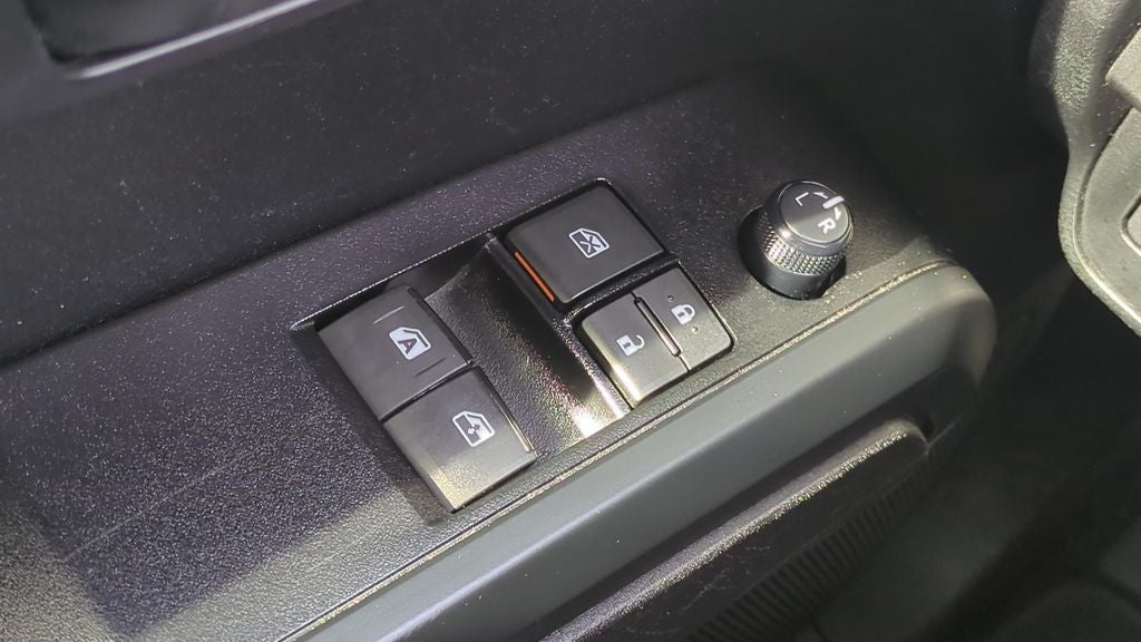 2022 Toyota TACOMA SR SR