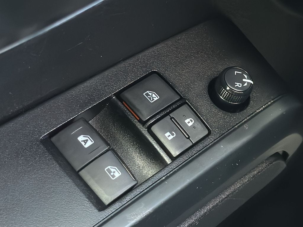 2022 Toyota TACOMA SR SR V6