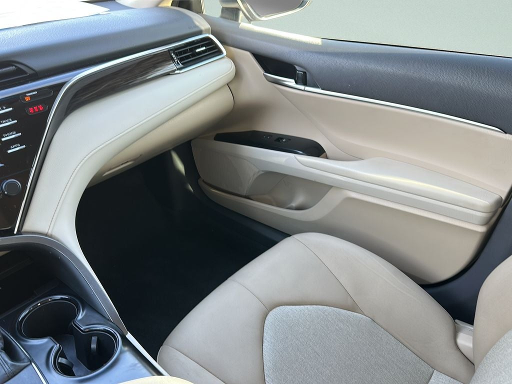 2018 Toyota CAMRY LE