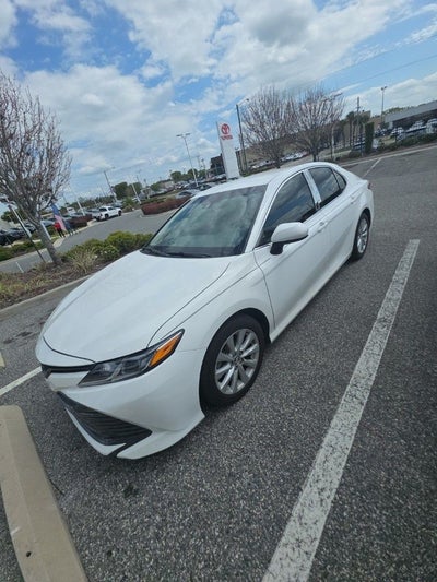 2018 Toyota CAMRY LE
