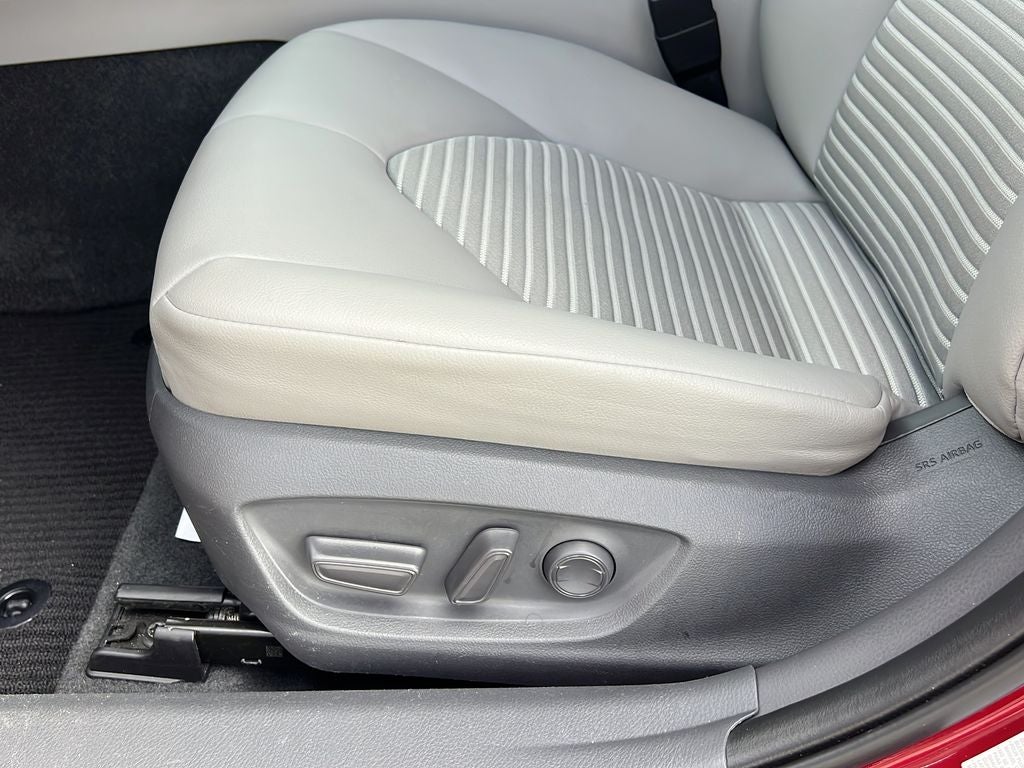 2018 Toyota Camry Hybrid SE