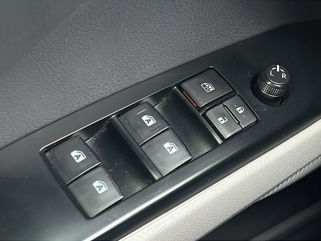 2018 Toyota Camry Hybrid SE