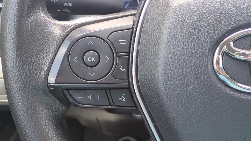 2019 Toyota CAMRY LE