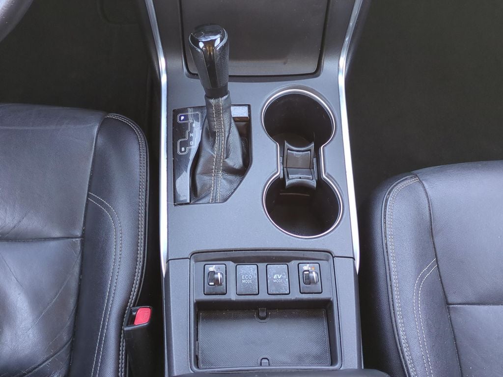 2017 Toyota CAMRY HYBRID XLE