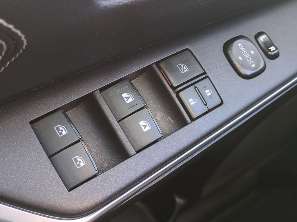 2017 Toyota CAMRY HYBRID XLE