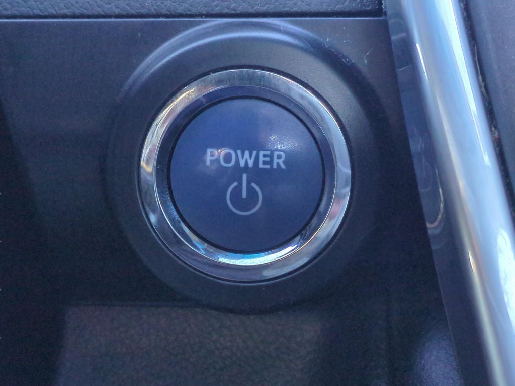 2017 Toyota CAMRY HYBRID XLE