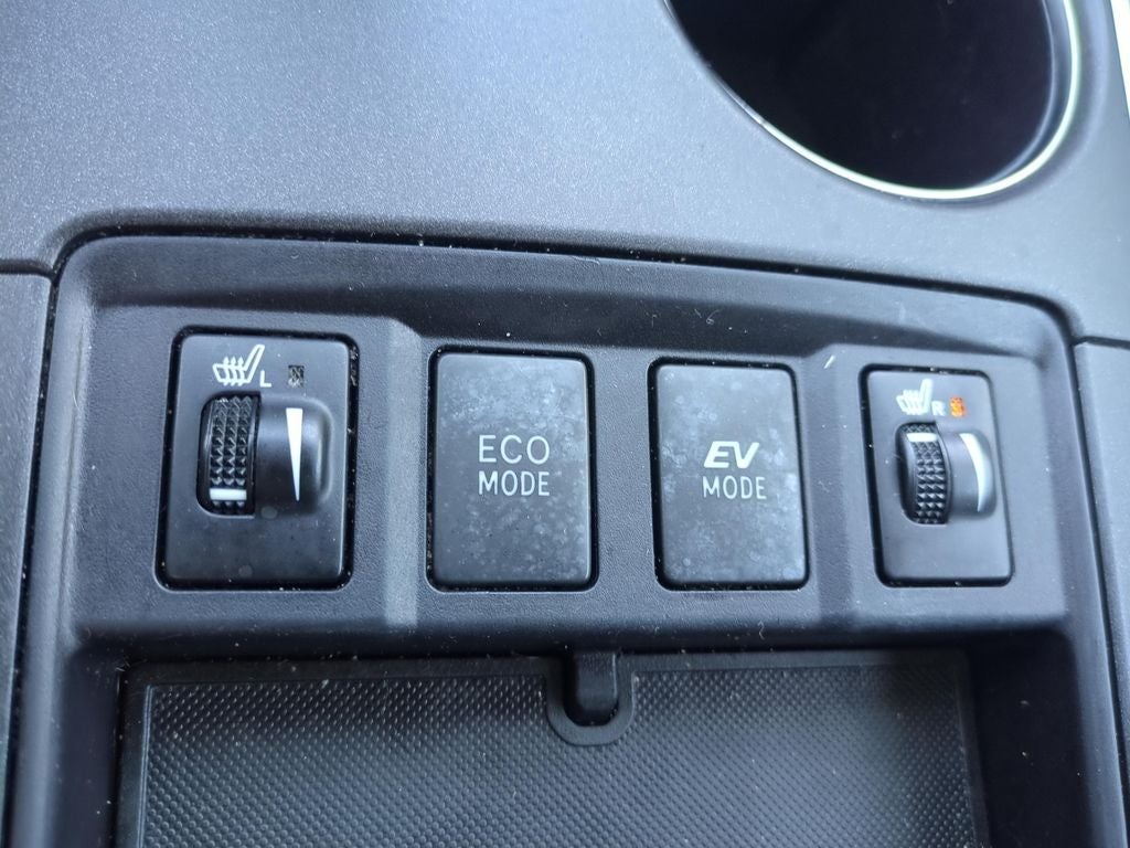 2017 Toyota CAMRY HYBRID XLE