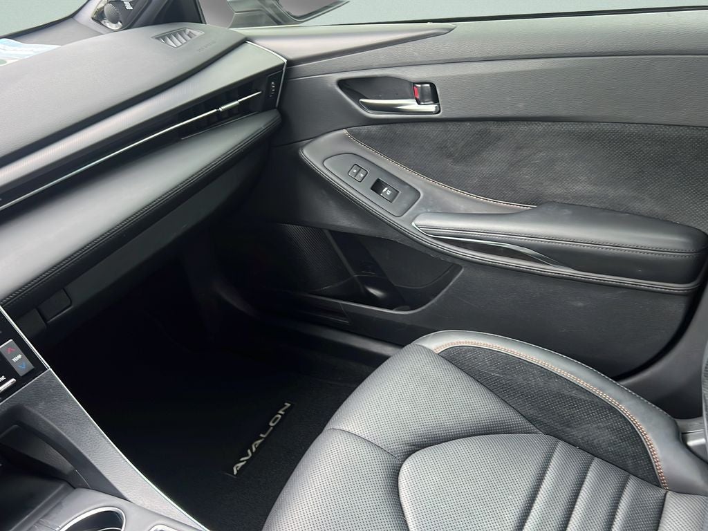 2019 Toyota Avalon Touring