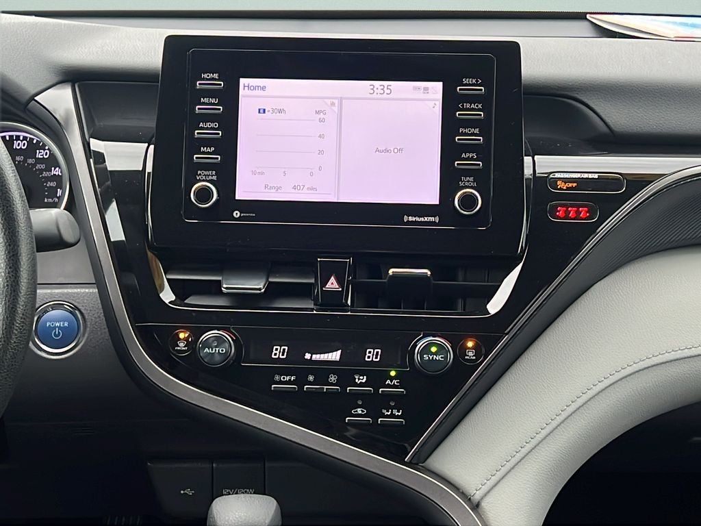 2022 Toyota Camry Hybrid LE