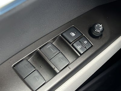2022 Toyota Camry Hybrid LE