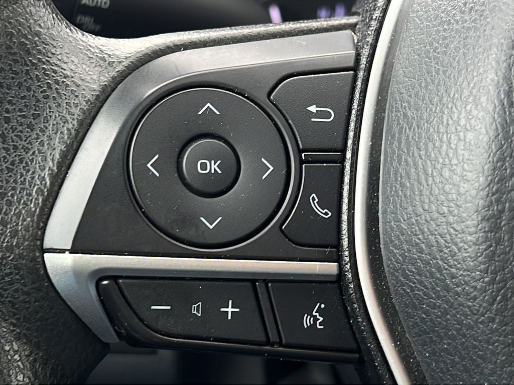 2022 Toyota Camry Hybrid LE