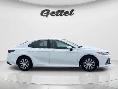 2022 Toyota Camry Hybrid LE