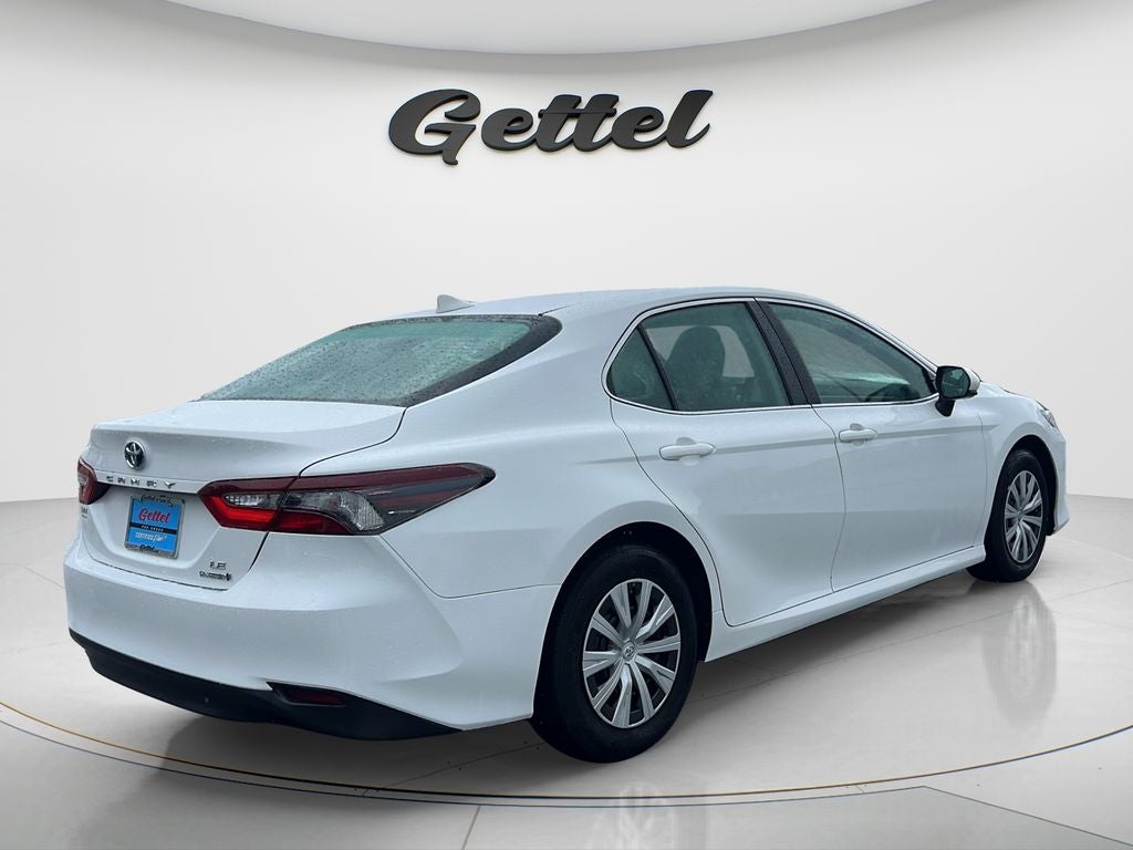 2022 Toyota Camry Hybrid LE