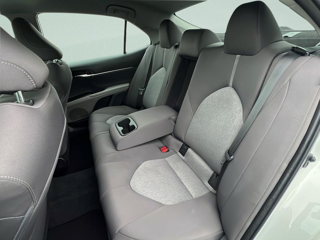 2022 Toyota Camry Hybrid LE