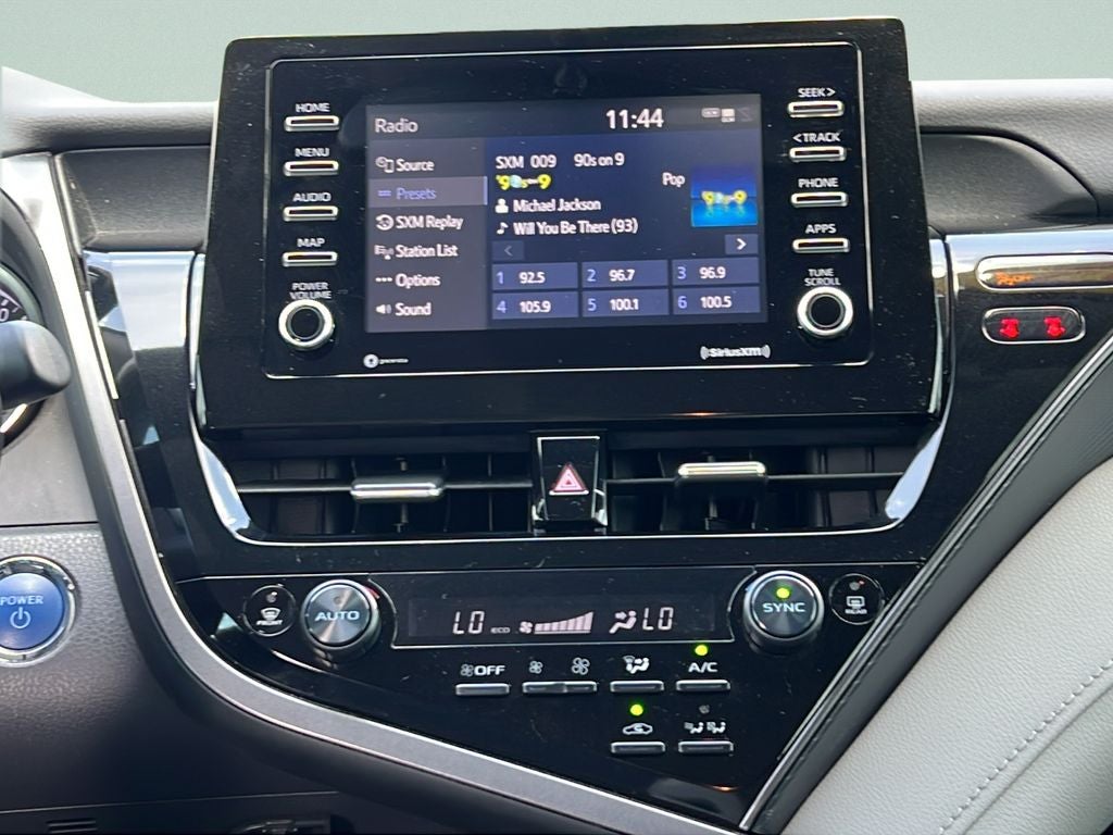 2022 Toyota Camry Hybrid LE