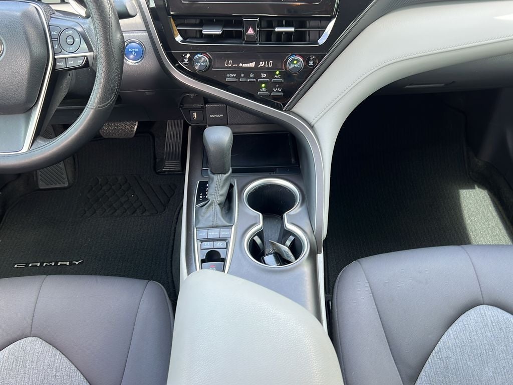 2022 Toyota Camry Hybrid LE