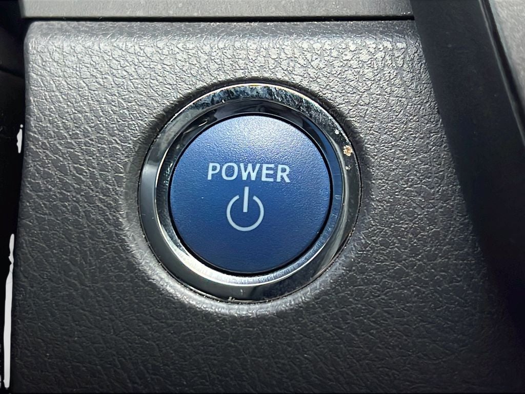2022 Toyota Camry Hybrid LE