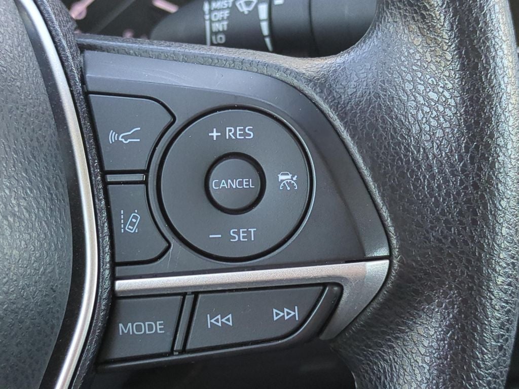 2022 Toyota CAMRY LE