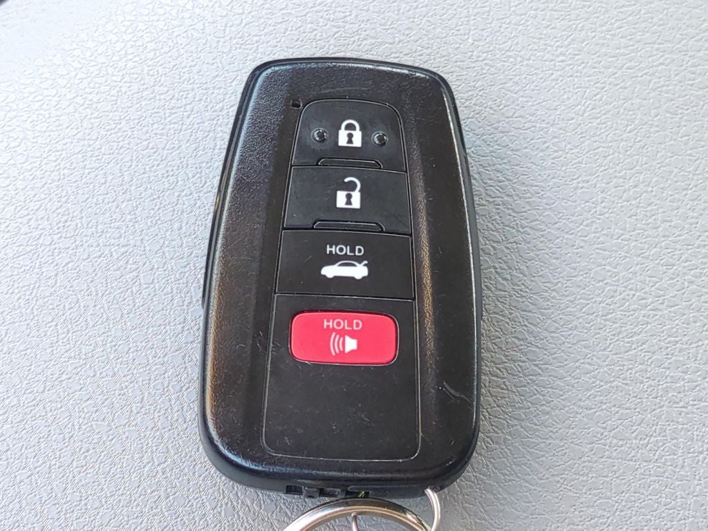 2022 Toyota CAMRY LE