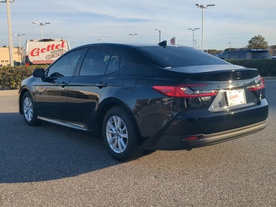 2025 Toyota CAMRY LE