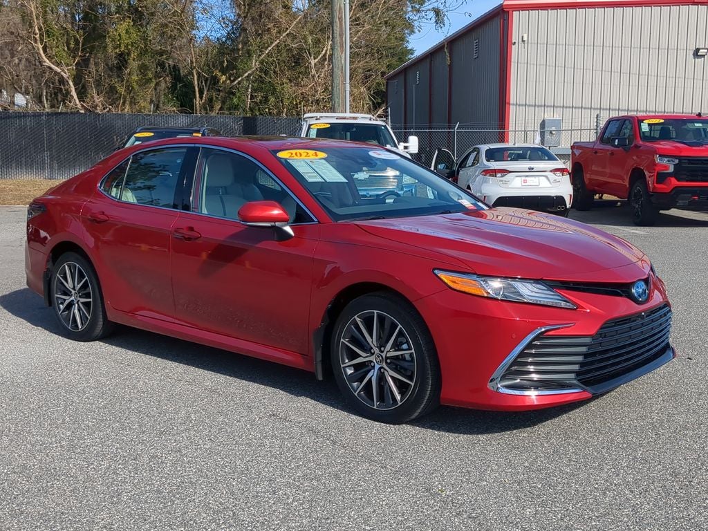 2024 Toyota CAMRY XLE