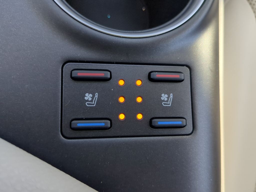 2024 Toyota CAMRY XLE