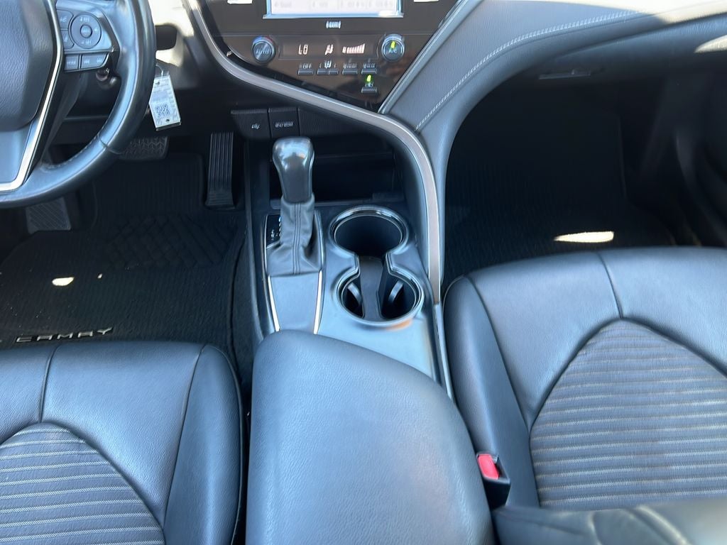 2020 Toyota CAMRY SE