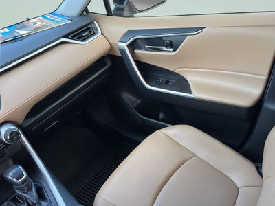 2022 Toyota RAV4 Hybrid XLE Premium