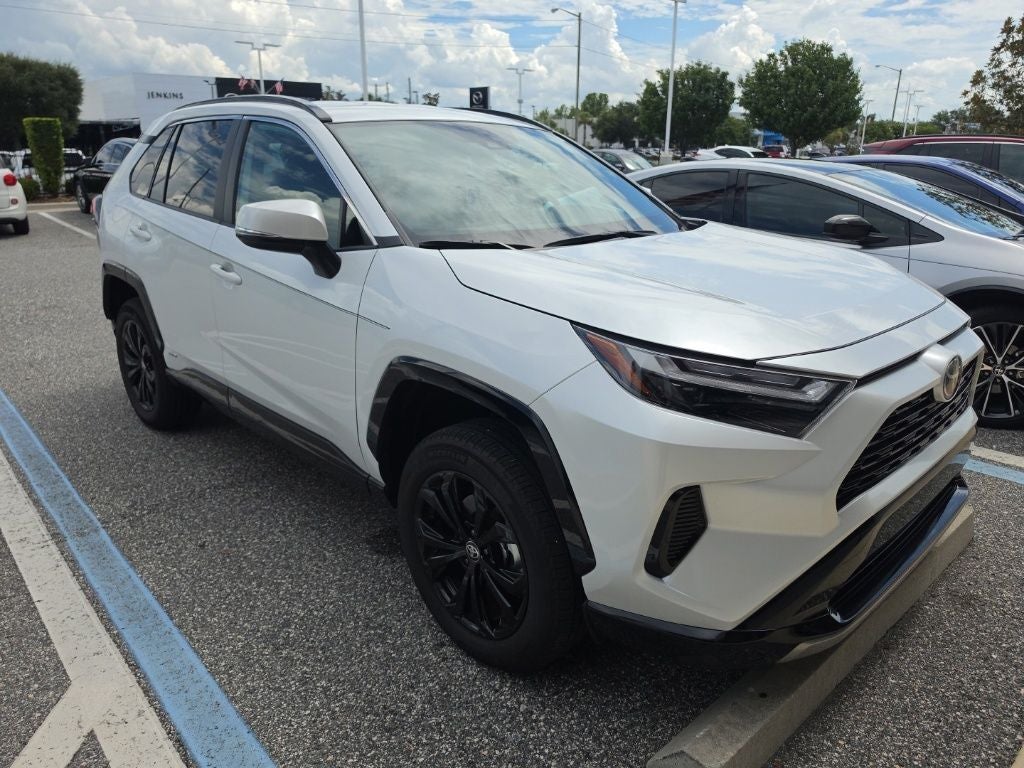 2025 Toyota RAV4 Hybrid SE
