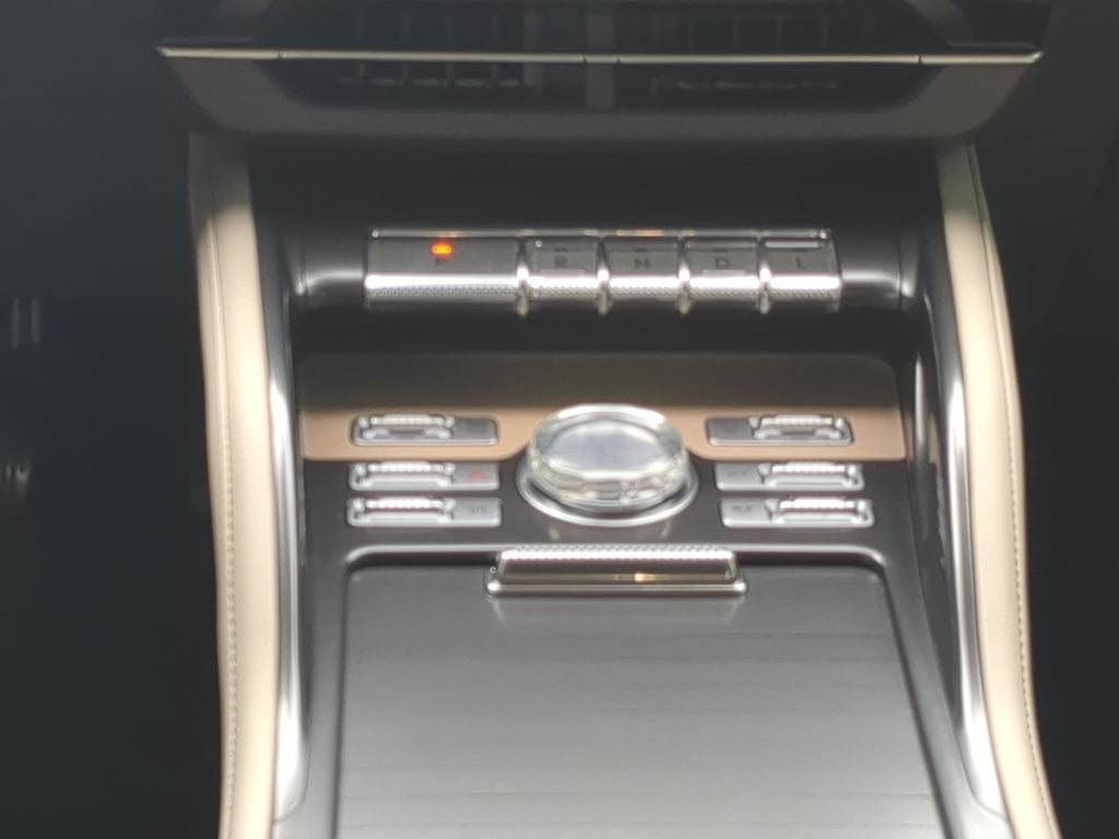 2024 Lincoln Nautilus Reserve