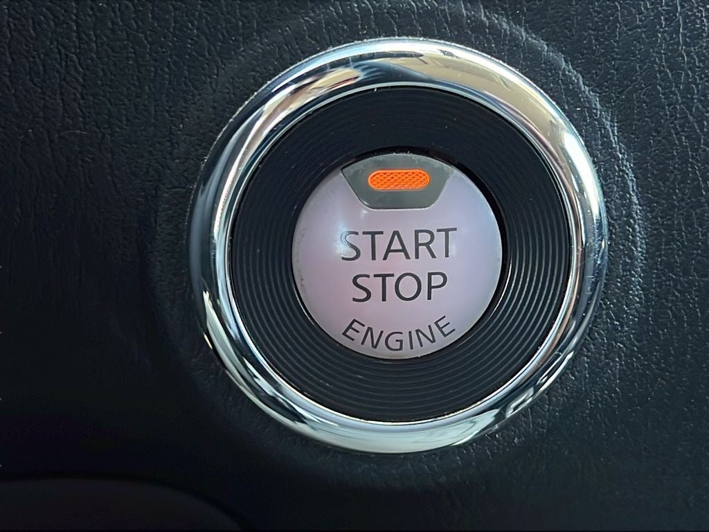 2020 Nissan Pathfinder S