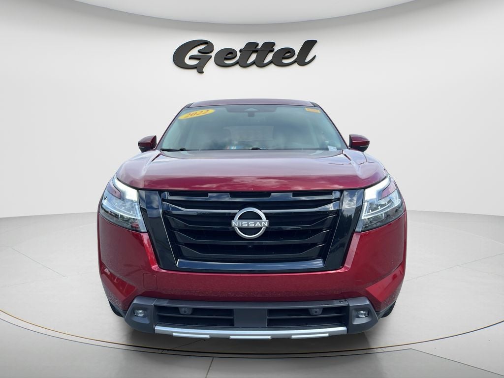2022 Nissan Pathfinder SL