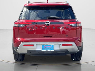 2022 Nissan Pathfinder SL