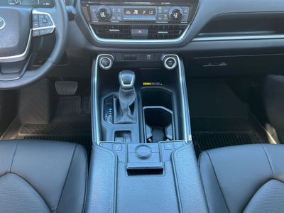 2025 Toyota GRAND HIGHLANDER HEV XLE