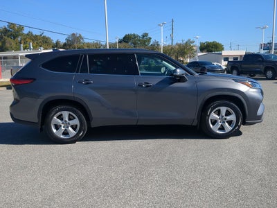 2021 Toyota HIGHLANDER LE