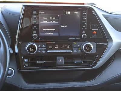 2021 Toyota HIGHLANDER LE