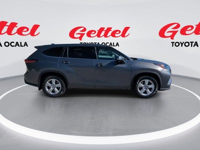 2021 Toyota HIGHLANDER LE