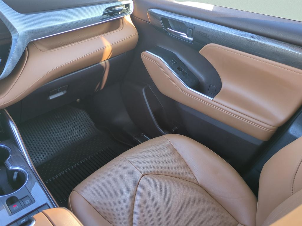 2021 Toyota HIGHLANDER HYBRD Platinum