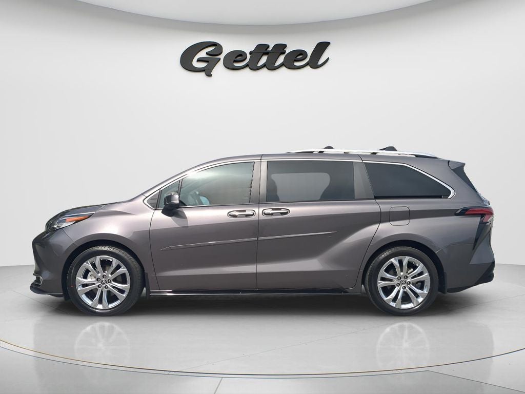 2023 Toyota SIENNA PLATINUM Platinum 7 Passenger