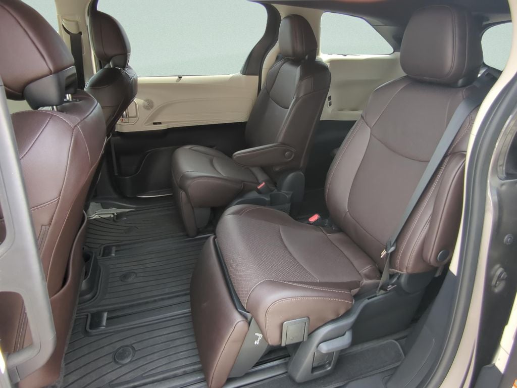 2023 Toyota SIENNA PLATINUM Platinum 7 Passenger