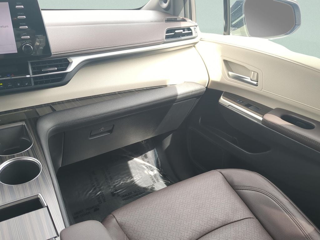 2023 Toyota SIENNA PLATINUM Platinum 7 Passenger