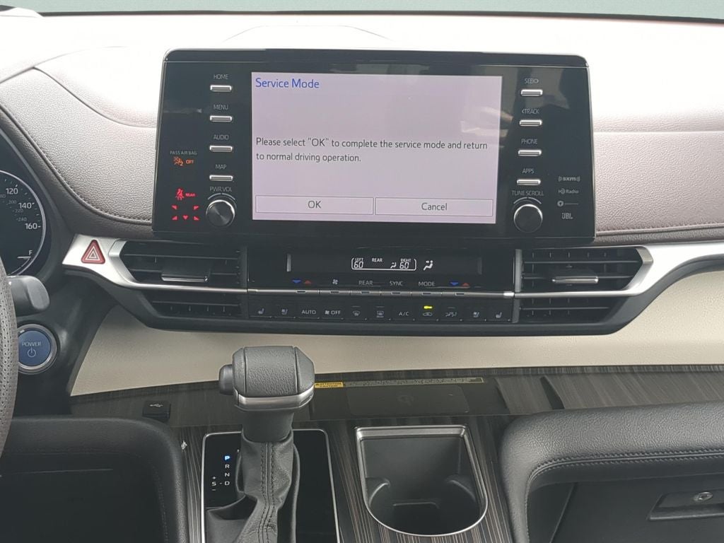 2023 Toyota SIENNA PLATINUM Platinum 7 Passenger