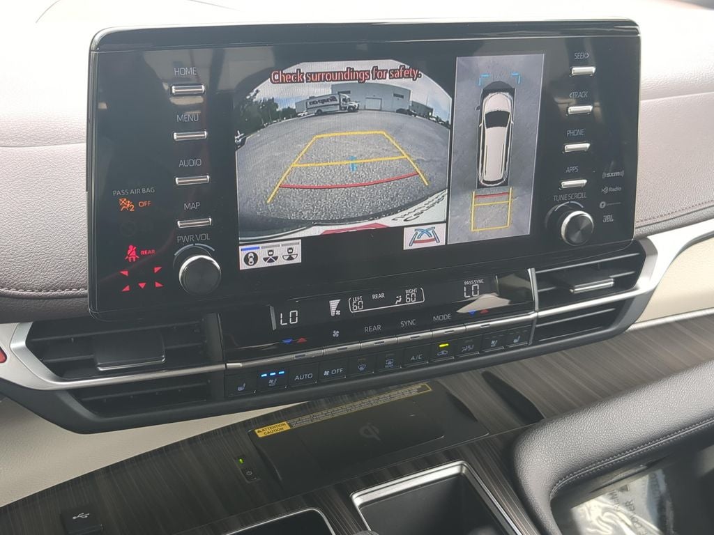 2023 Toyota SIENNA PLATINUM Platinum 7 Passenger