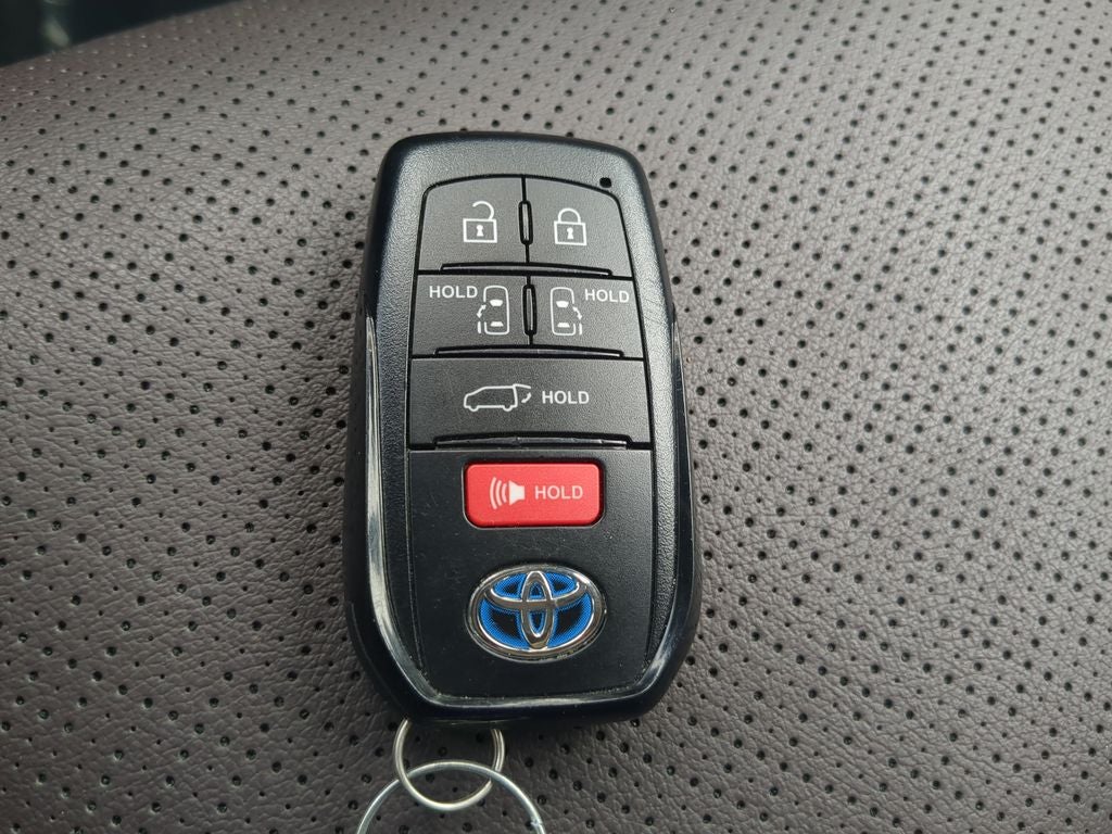 2023 Toyota SIENNA PLATINUM Platinum 7 Passenger