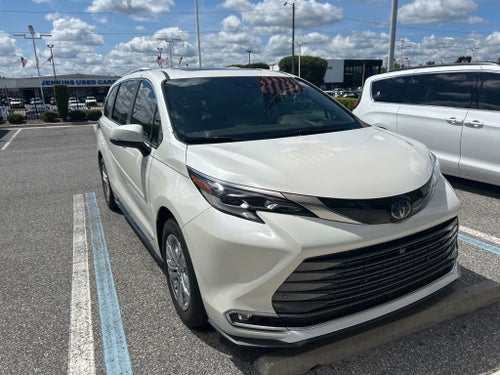 2021 Toyota Sienna Platinum 7 Passenger