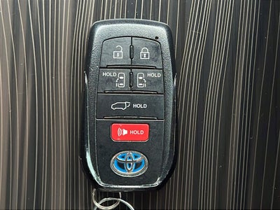 2021 Toyota Sienna Platinum 7 Passenger